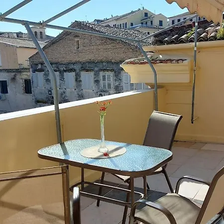 Old Port View Apartment, στο κέντρο 2 υπνοδωματίων Апартаменты *